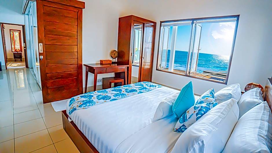 Air Sanih Beach Villa