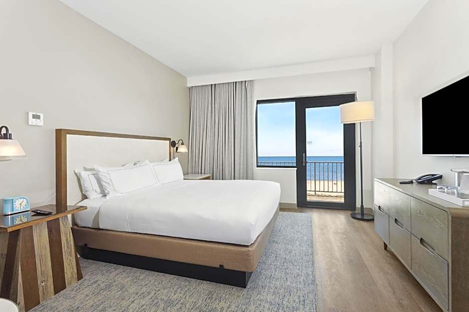 Photo 1 of 4 of Studio 1 King Bed Suite, Hearing Accessible, Gulf front, Balcony
