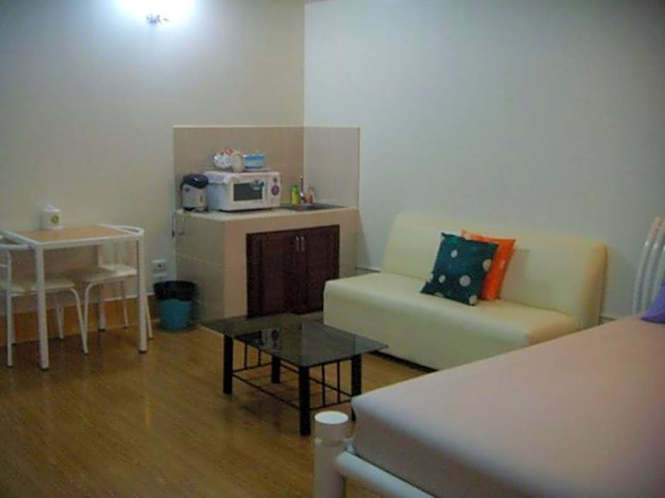 Baan Khun Rak – Bangkok, NY