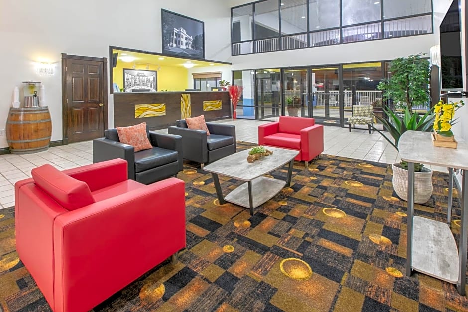 Super 8 by Wyndham Ocean Springs Biloxi