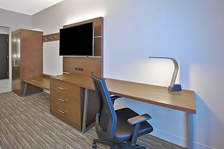 Queen Suite with Two Queen Beds and Additional Living Area