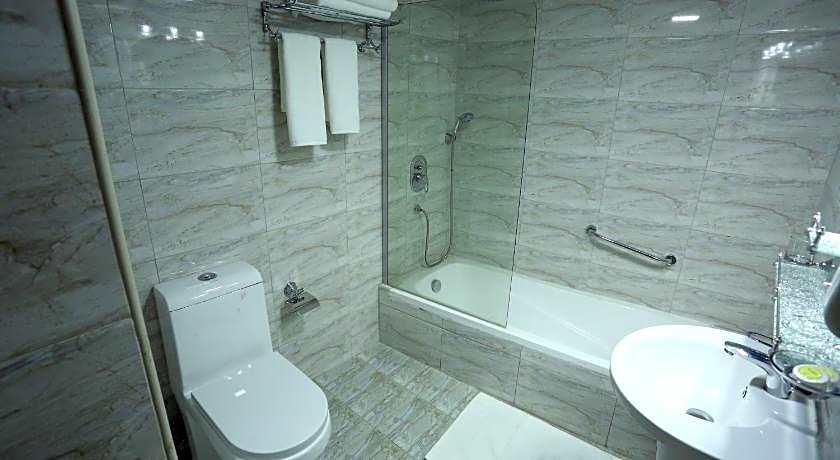 Sun And Sands Plaza Hotel