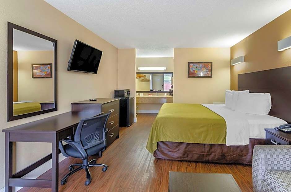 Econo Lodge Roanoke Civic Center