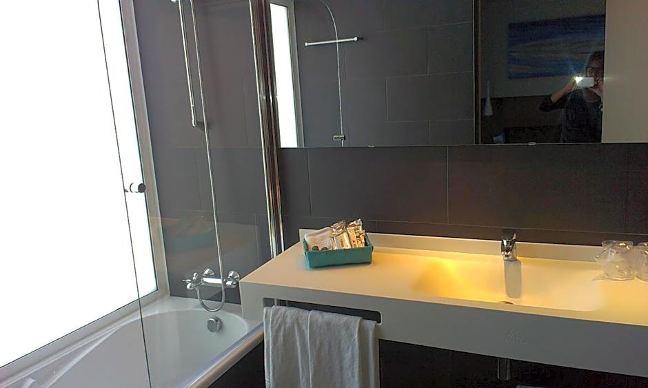 Atenea Port Barcelona Mataro