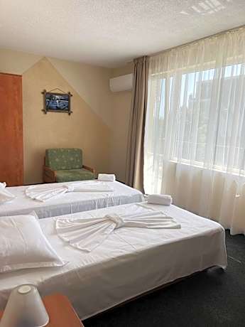 Double Room with Balcony (2 Adults + 1 Child)