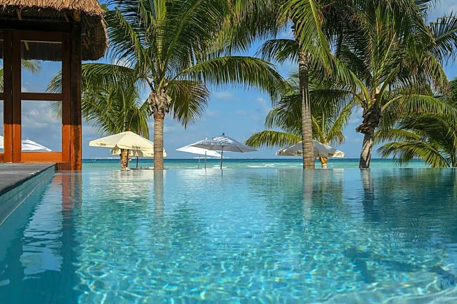 Casa del Jaguar Beach Hotel