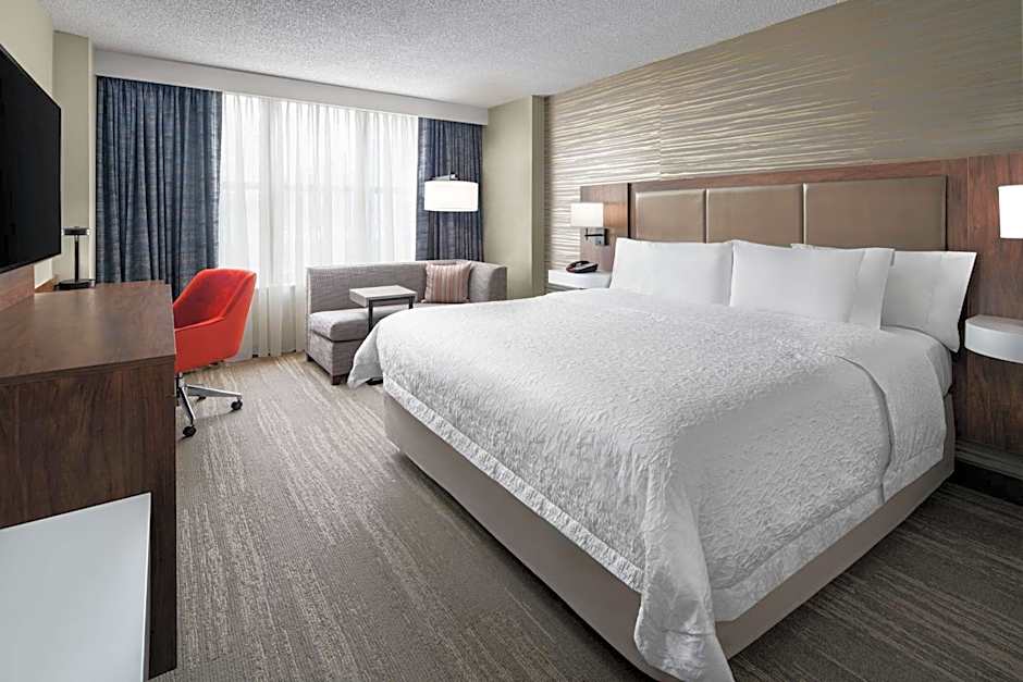 Hampton Inn By Hilton And Suites Downtown Chicago