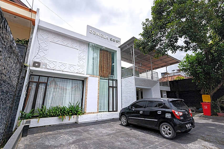 Urbanview Daniela Jambi by RedDoorz