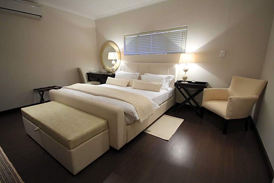 Photo 1 of 8 of Executive Suite