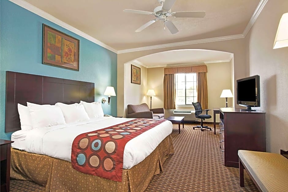 Photo 1 of 1 of 1 King Bed Suite
