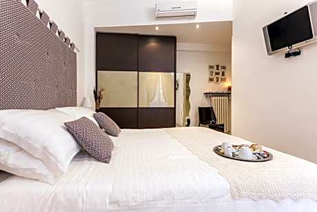 Triple Room with Private Bathroom