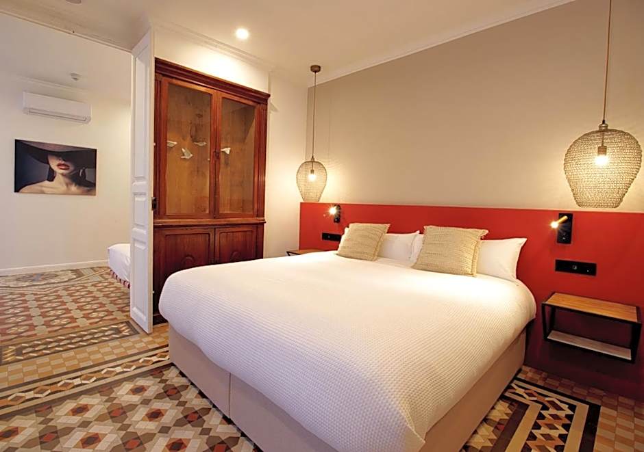 VALOLA Boutique Rooms