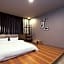 Hotel Gray