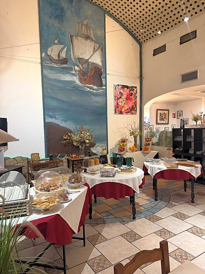 Yasha Hotel