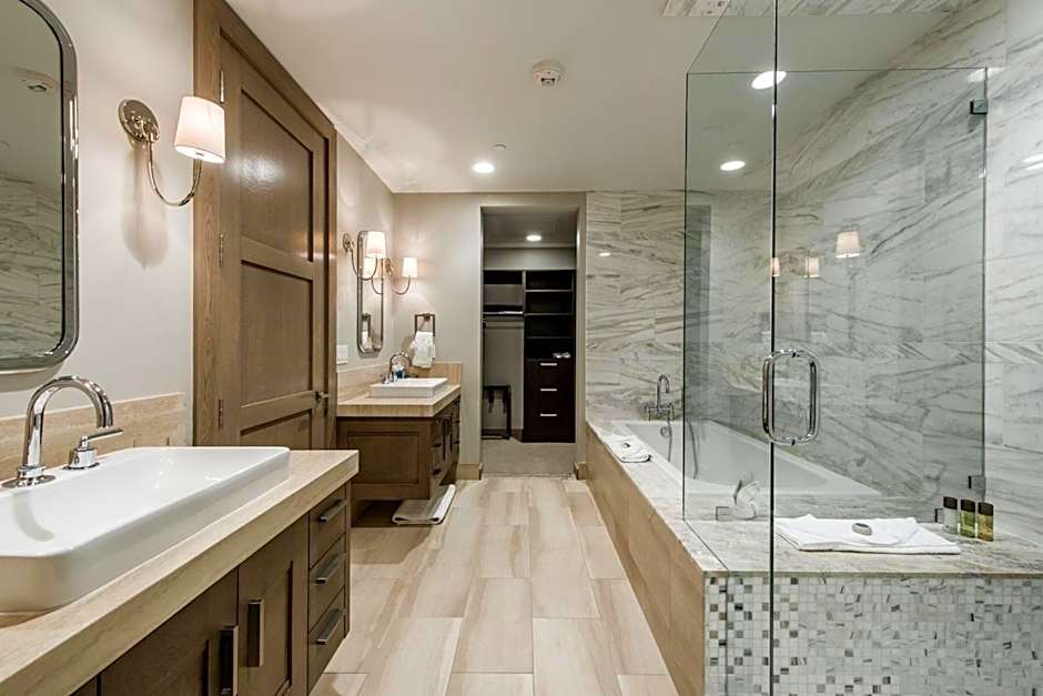 Stein Eriksen Residences