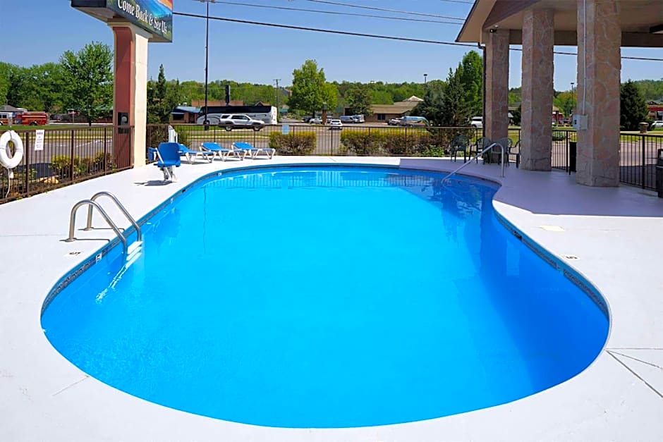 Days Inn By Wyndham Pigeon Forge South
