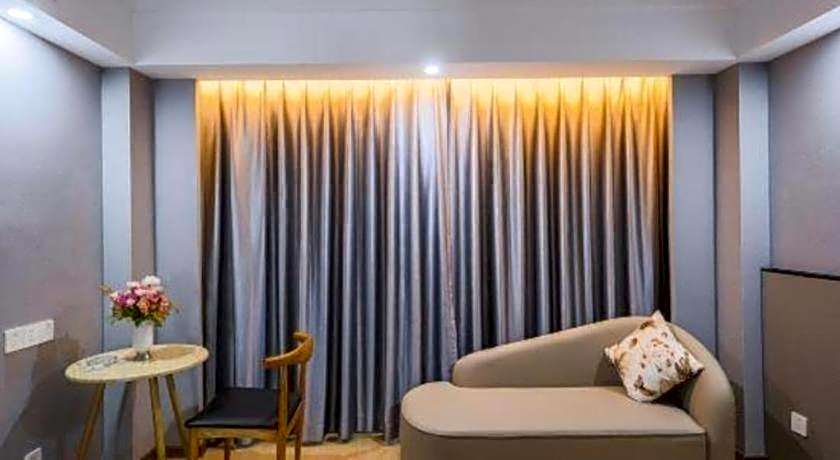 Downtown Hotel