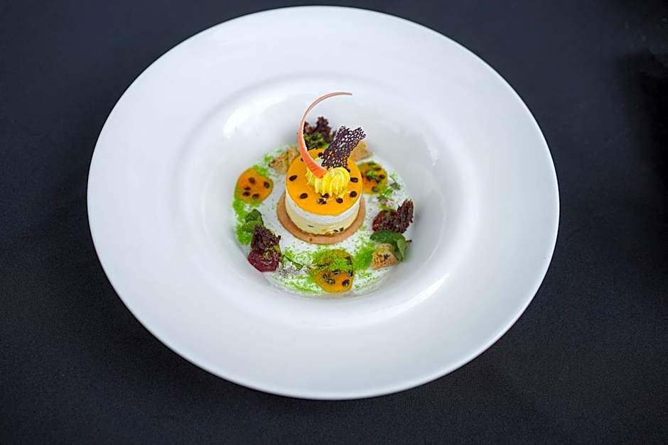 Araliya Green Hills Hotel