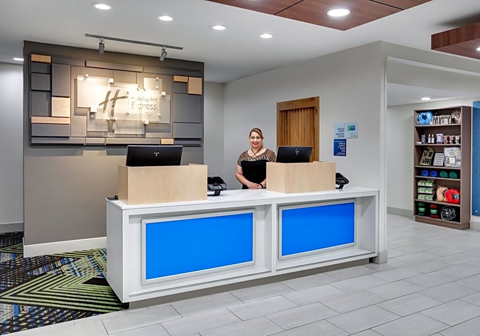 Holiday Inn Express & Suites San Antonio NW Near Seaworld by IHG