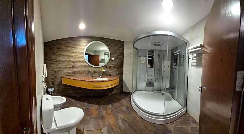 Le Vendome Hotel