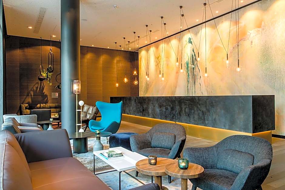 Motel One Köln-Neumarkt