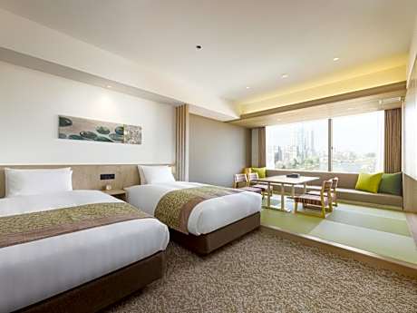 Deluxe Family Room