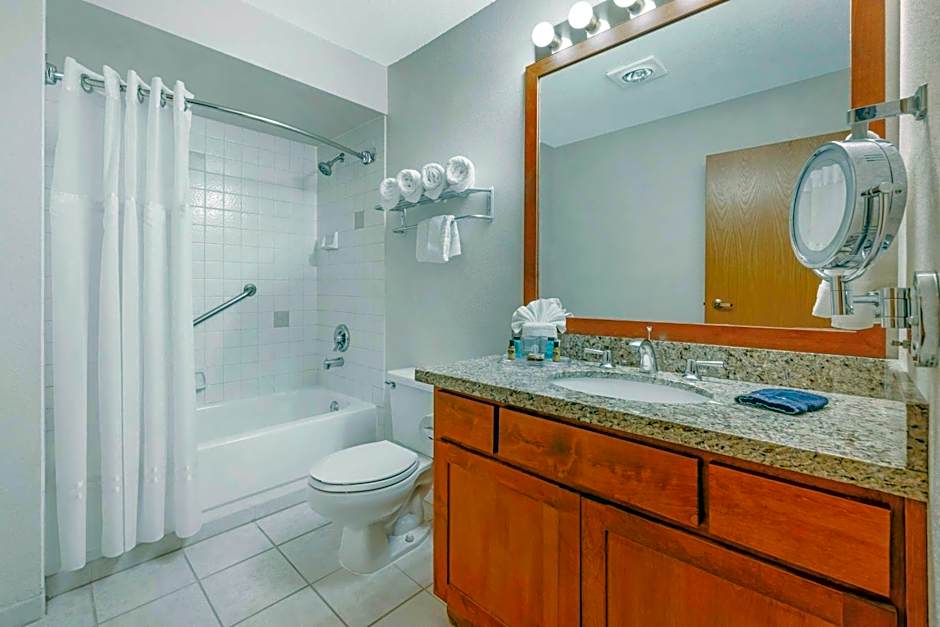 Best Western Plus Mill Creek Inn