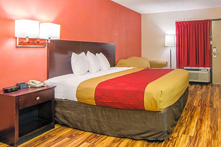 Econo Lodge Madison Airport