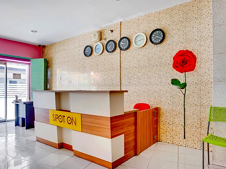 SPOT ON 2214 Wisma Jampea