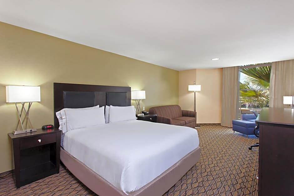 Holiday Inn Express Newport Beach By IHG