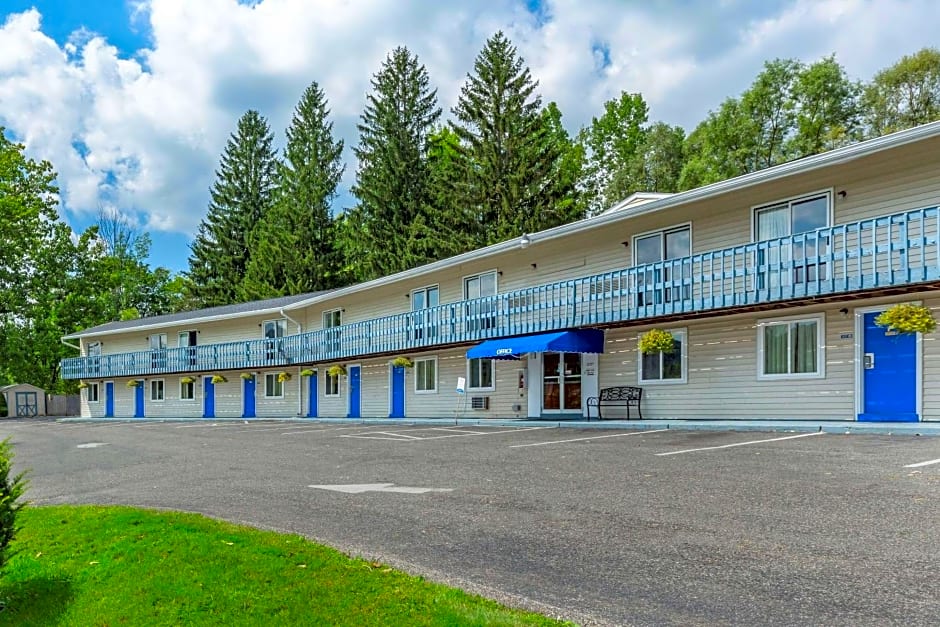 Econo Lodge Lee - Great Barrington