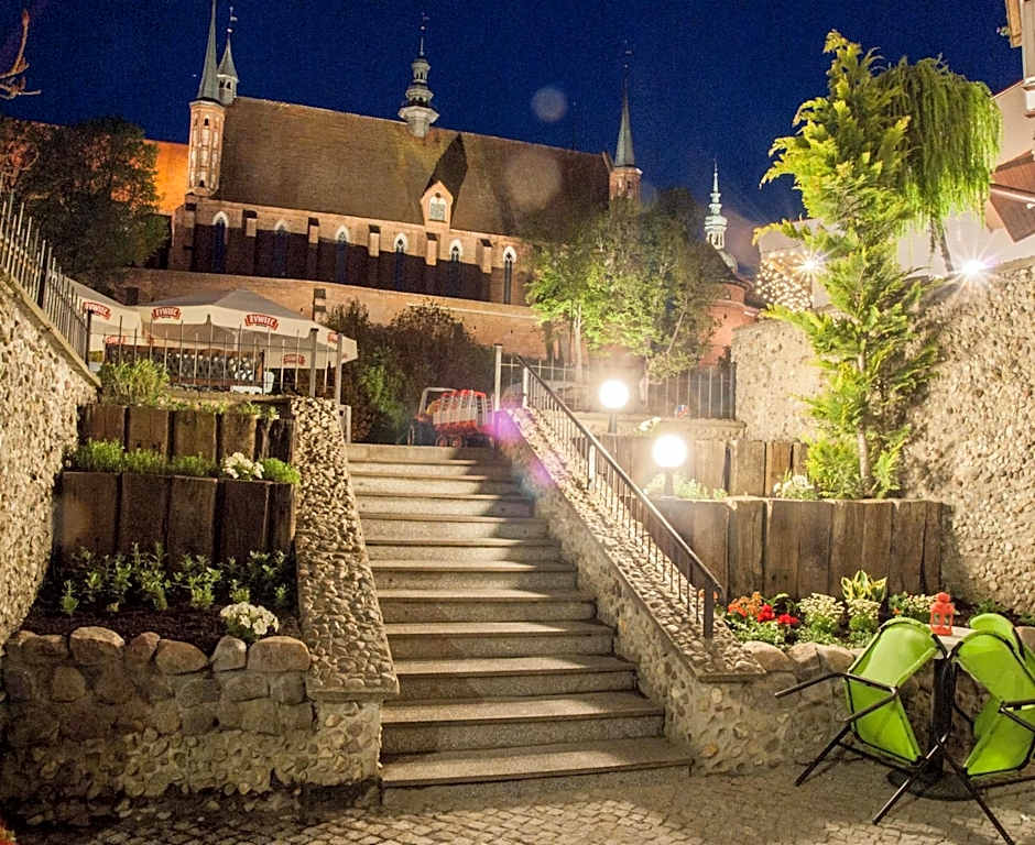 Pod Wzgórzem Bed & Breakfast