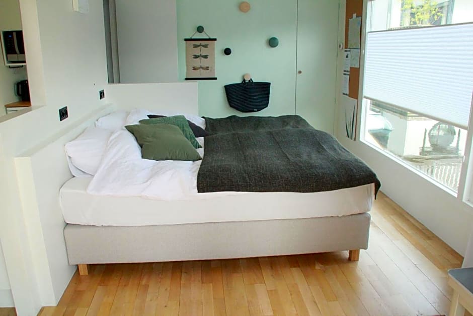 Houseboat Studio Sooki