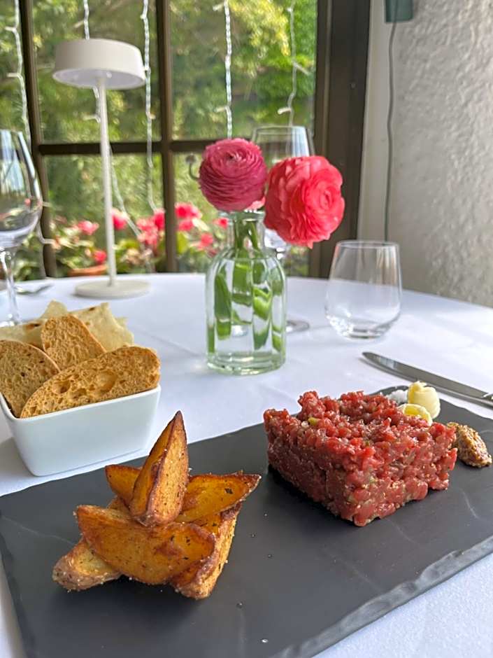 Hostal de la Plaça - Hotel Boutique