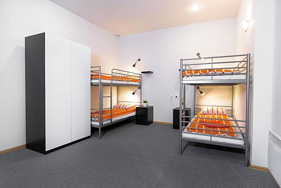 Constitution Square Rooms