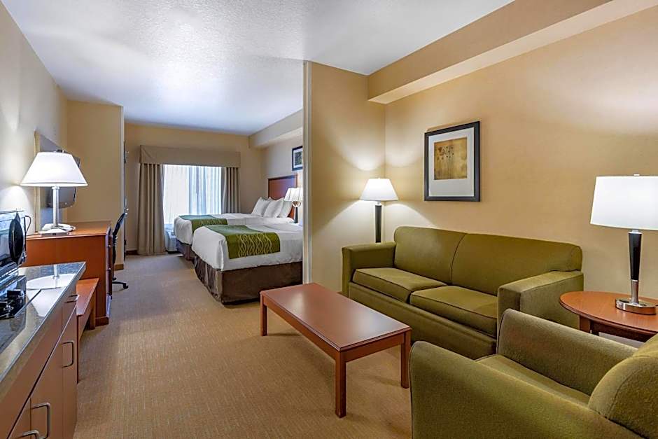 Comfort Inn & Suites Gateway to Glacier National Park