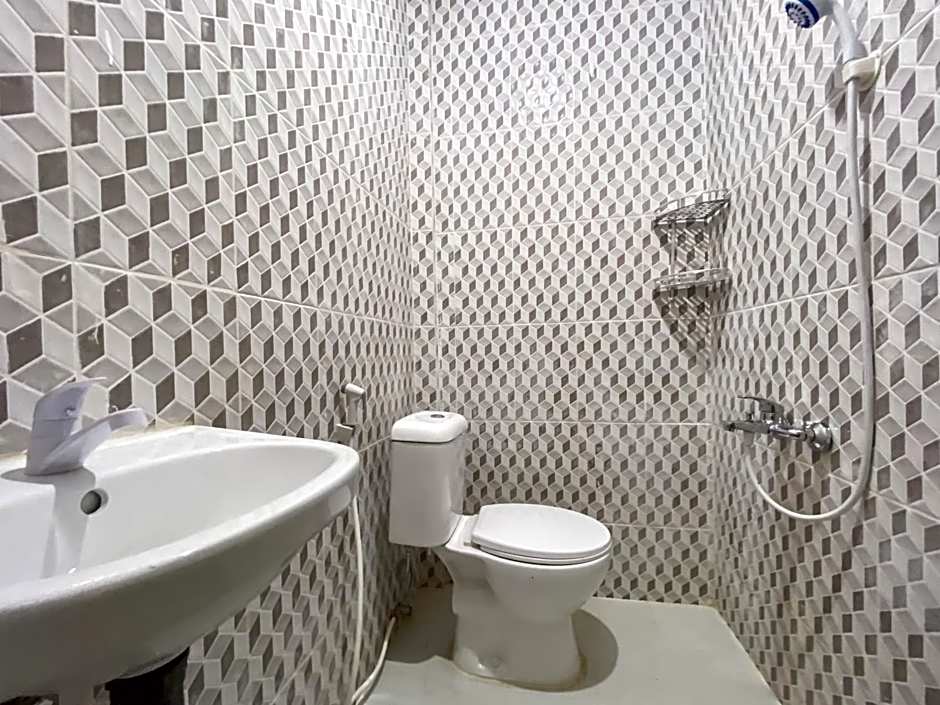 RedDoorz @ Cikitsu Batam