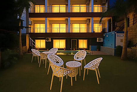 Aroha By Rishikesh - Swimming Pool & Spa