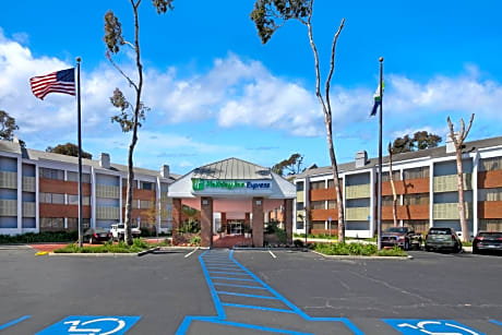 Holiday Inn Express Port Hueneme, an IHG Hotel