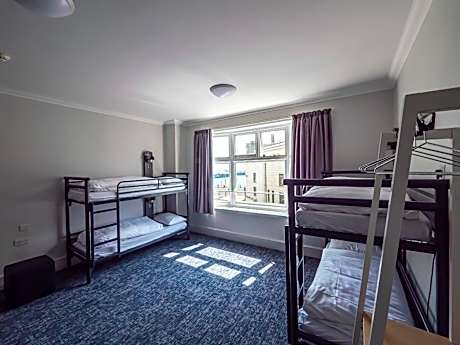 Bed in 4-Bed Mixed Dormitory Room