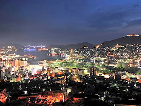 Triple Room with City View - Smoking