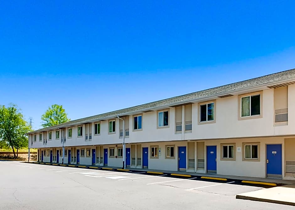 Motel 6-Statesville, NC