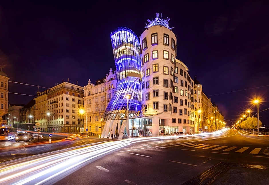 Dancing House hotel - Tančící dům