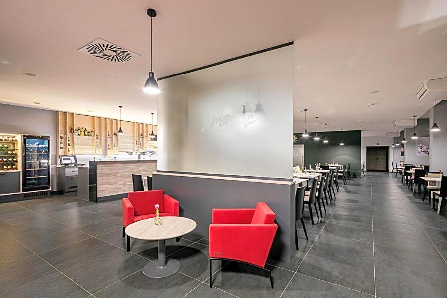 Wine Wellness Hotel Amande Hustopeče