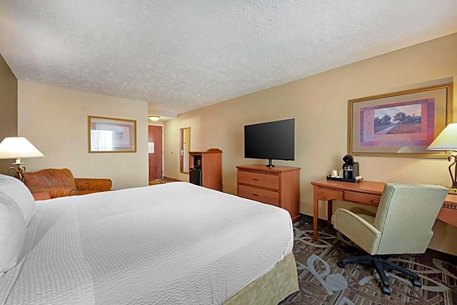 Best Western Plus Mid Nebraska Inn & Suites