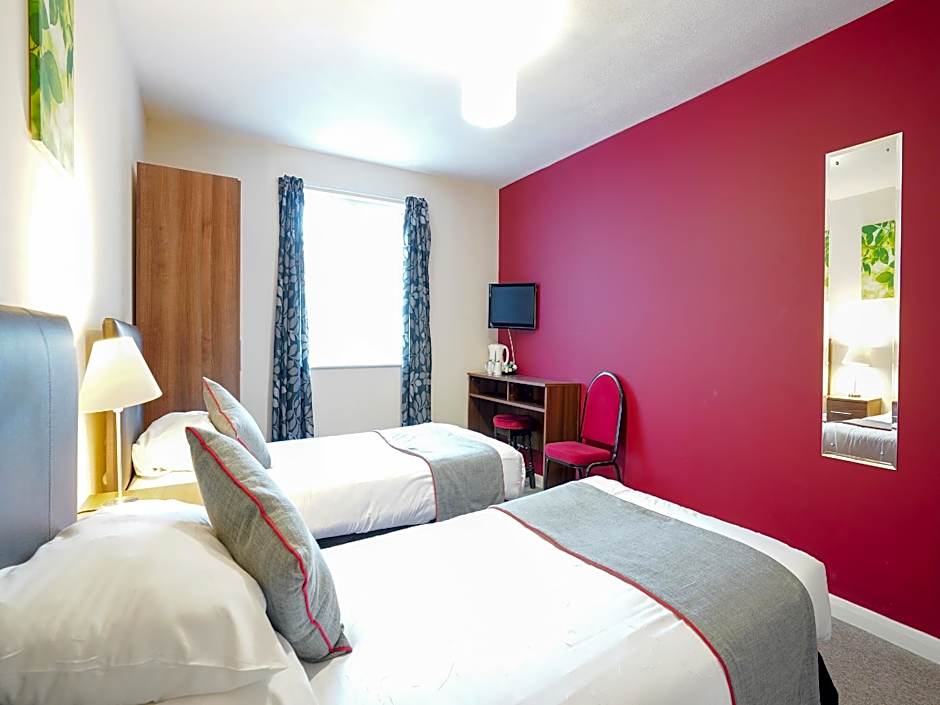 OYO Shanklin Beach Hotel