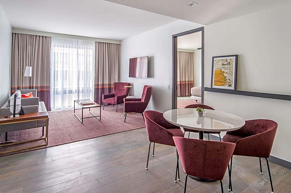 Canopy By Hilton Jersey City Arts District