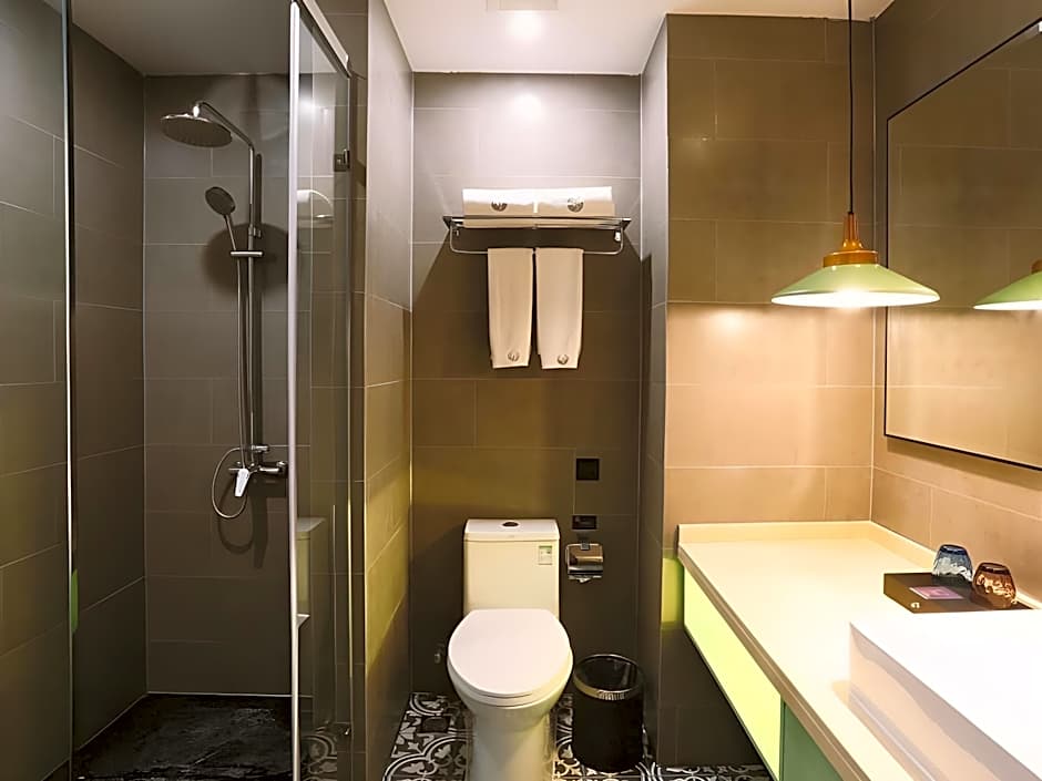 GEM Hotel Ningbo Jiangbei District Hongtang Haide Square