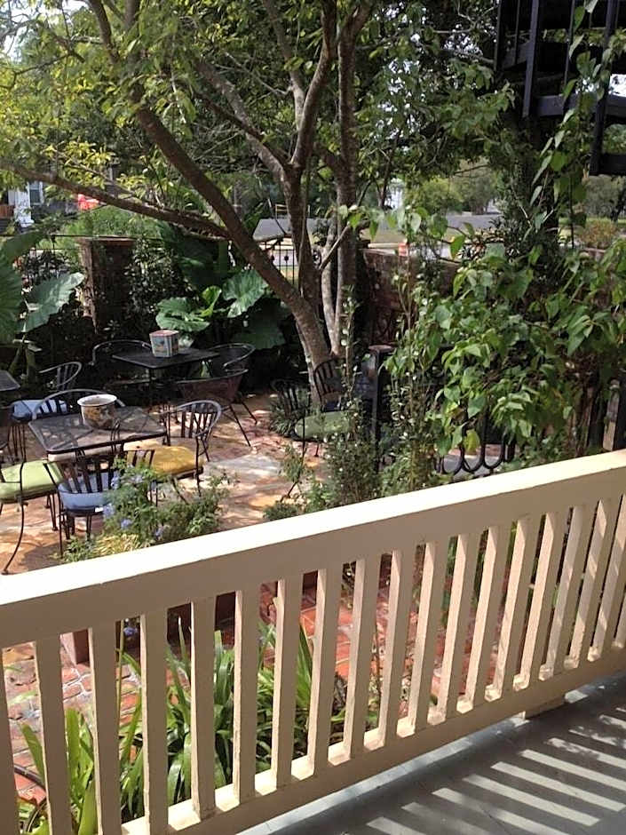Stay Fairfield - Fairfield Place and Fairfield Manor Bed & Breakfast