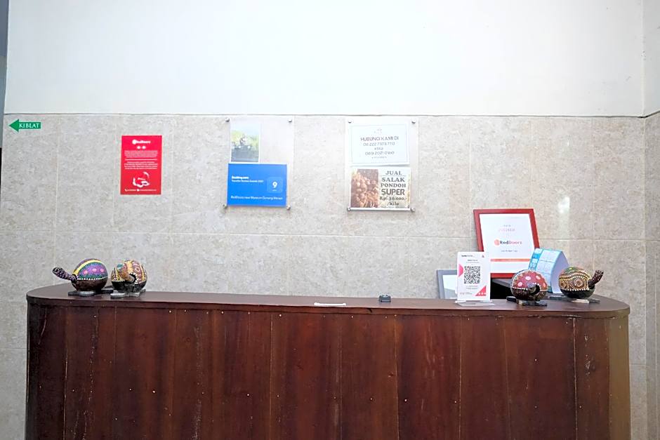 RedDoorz near Museum Gunung Merapi